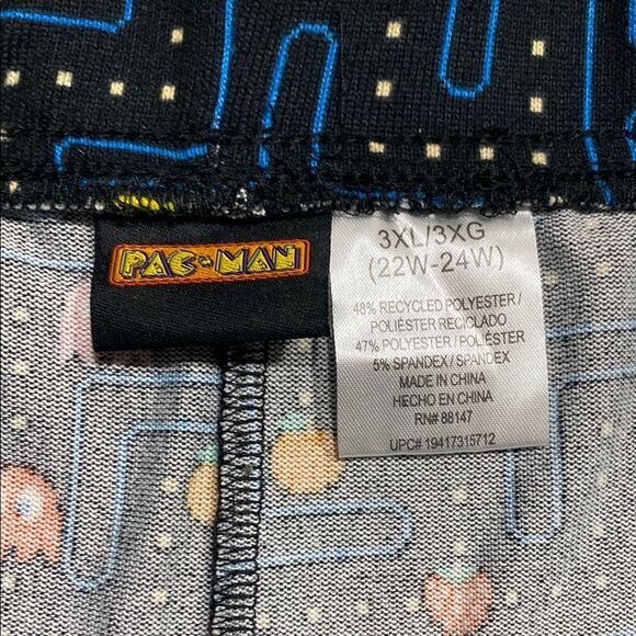Pac-Man Retro Maze Print Shorts Size 3X 22W–24W Gamer Lounge Sleepwear - Picture 2 of 10